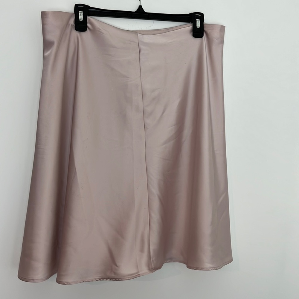 Express pink high waisted skirt, knee length. Skirt is beautiful!